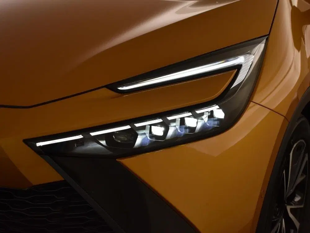 Toyota C-HR 2.0 PHEV 220 Executive Bi-Tone uit 2024, foto 9