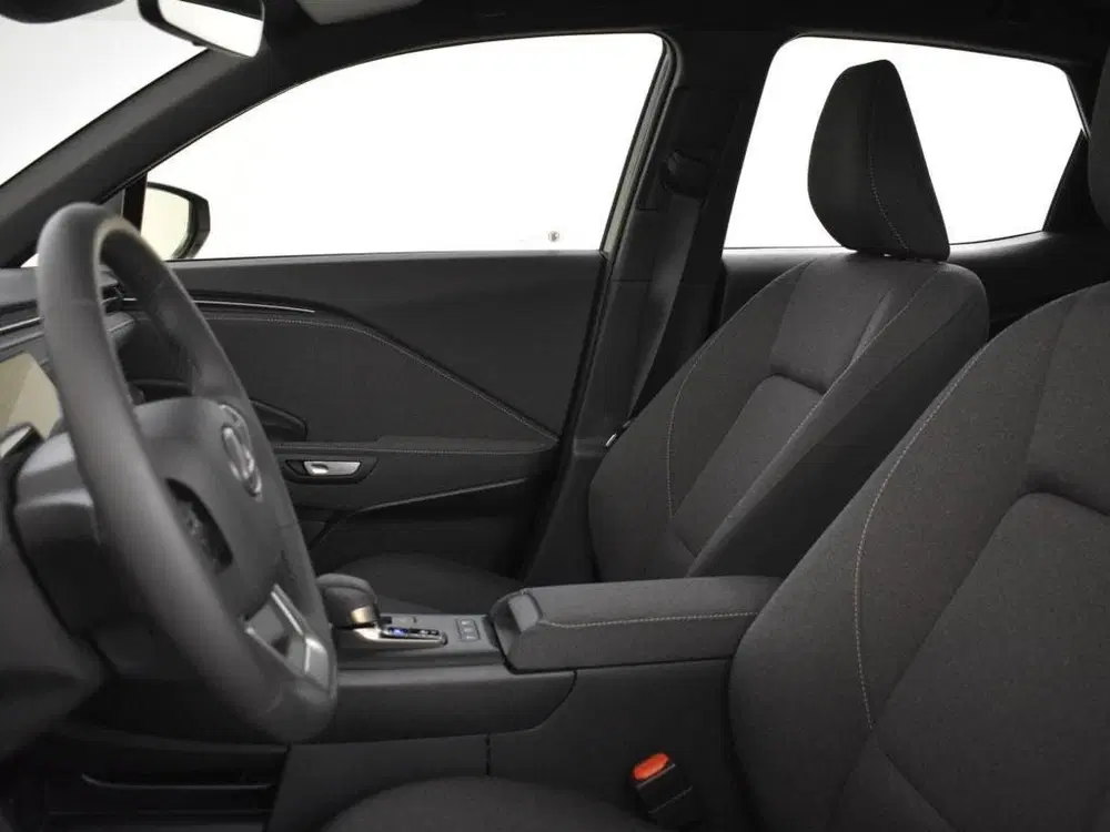 Lexus LBX 2WD Comfort Plus uit 2025, foto 15