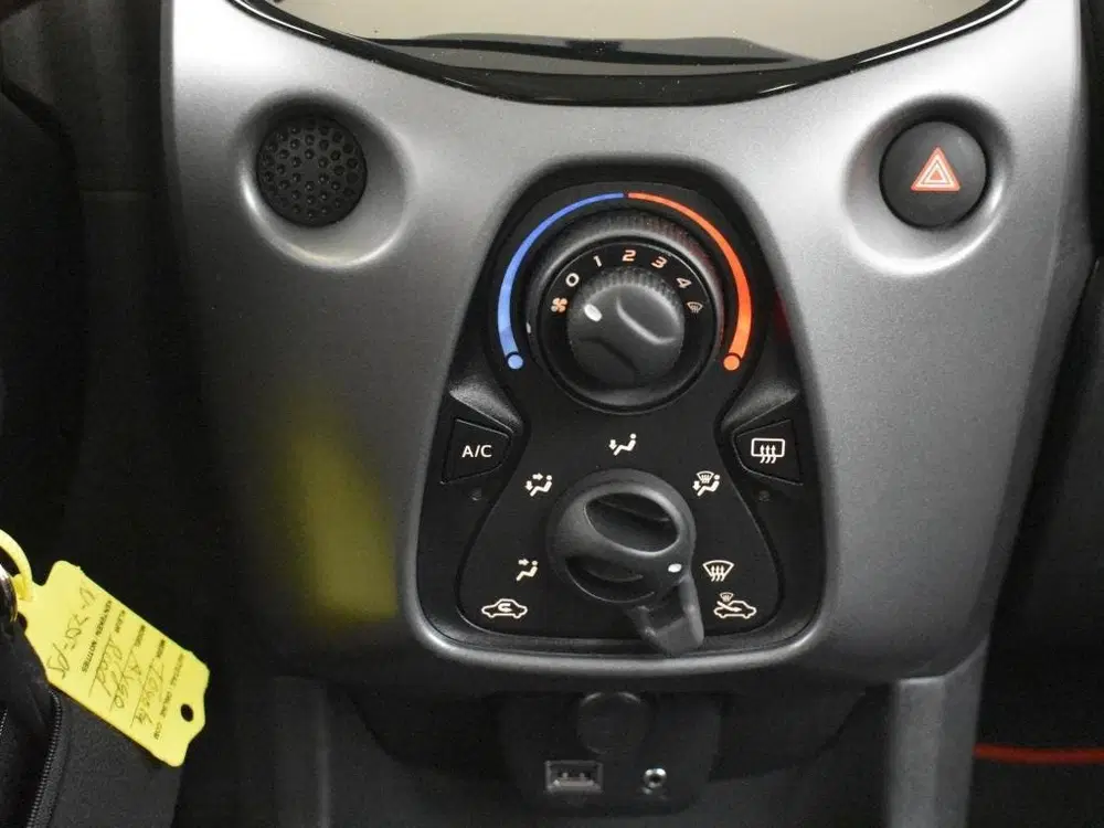 Toyota Aygo 1.0 VVT-i x-play limited uit 2021, foto 12