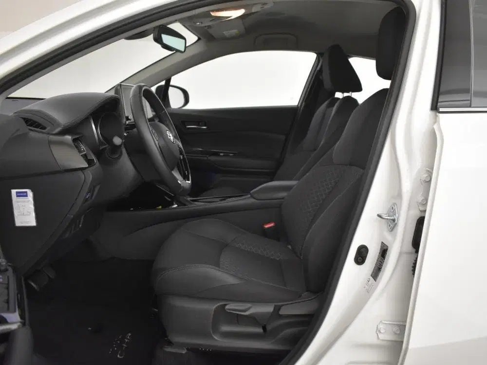 Toyota C-HR 1.8 Hybrid Dynamic uit 2023, foto 12