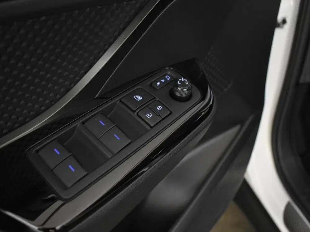 Toyota C-HR 1.8 Hybrid Dynamic uit 2023, foto 13