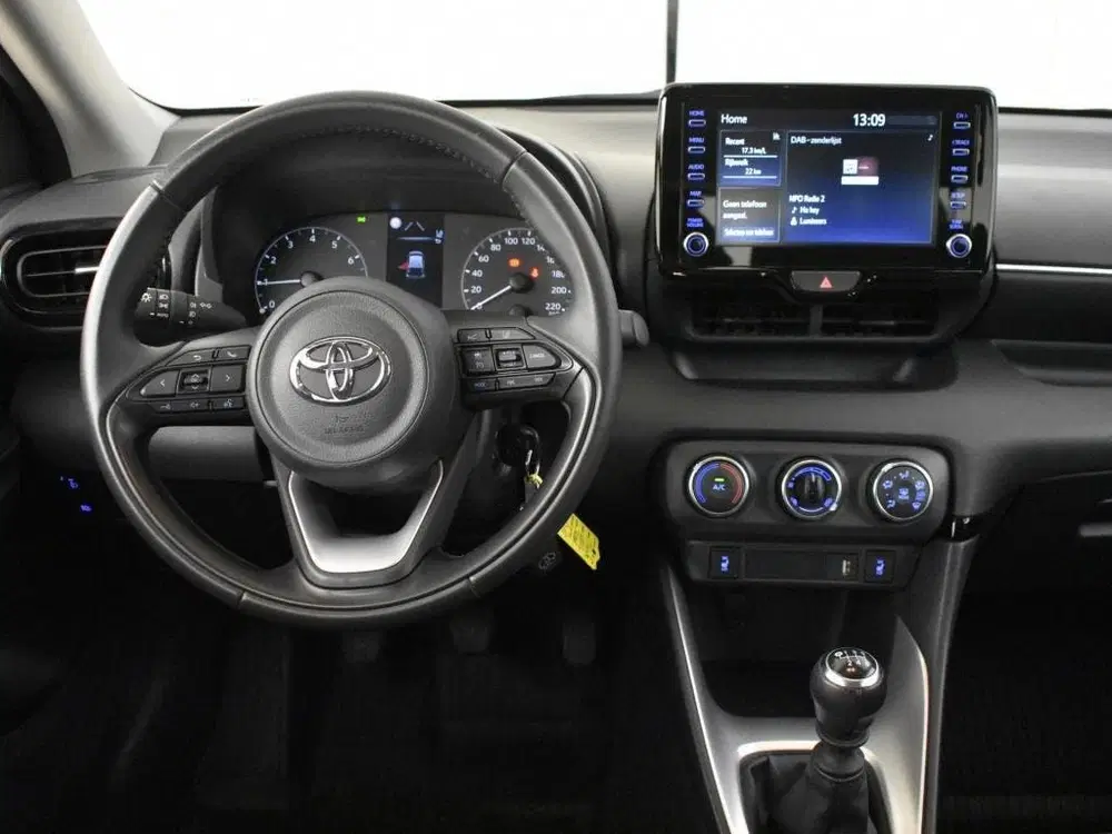 Toyota Yaris 1.5 VVT-i Active uit 2023, foto 8