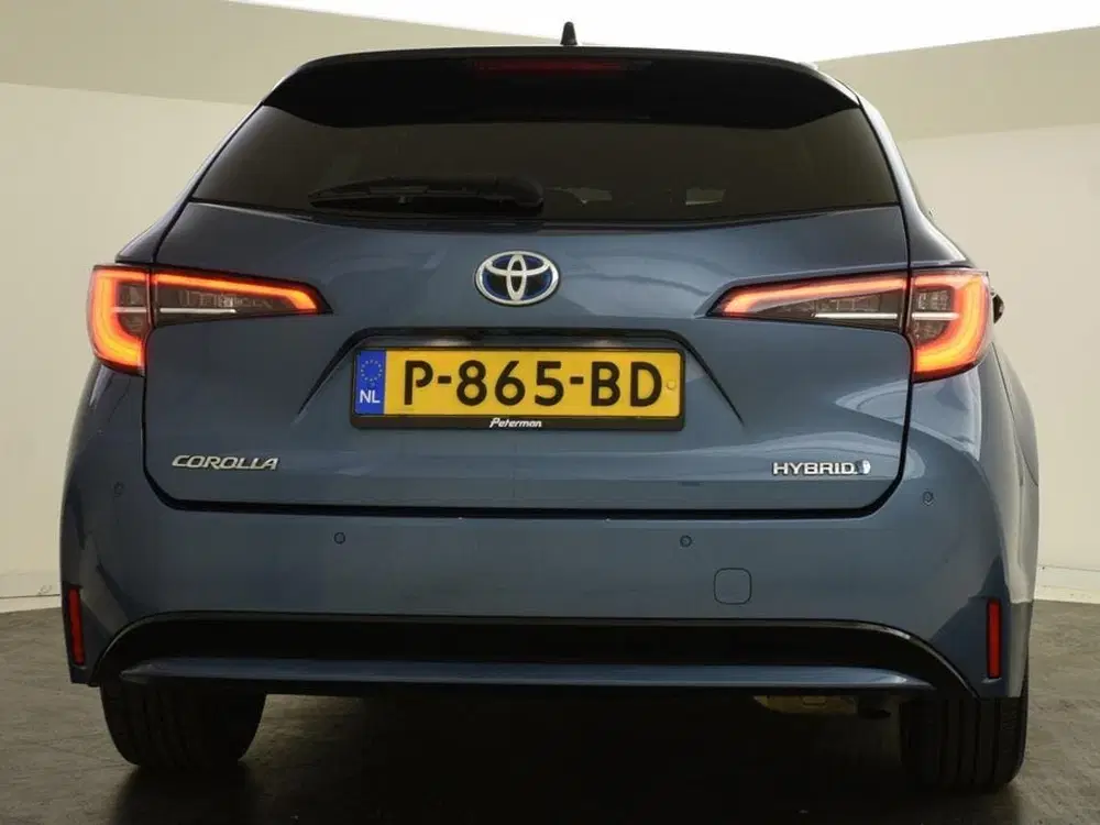 Toyota Corolla 1.8 Hybrid Executive Bi-Tone uit 2022, foto 10