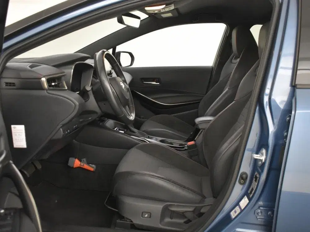 Toyota Corolla 1.8 Hybrid Executive Bi-Tone uit 2022, foto 12