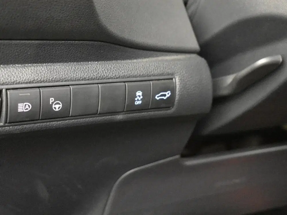 Toyota Corolla 1.8 Hybrid Executive Bi-Tone uit 2022, foto 14