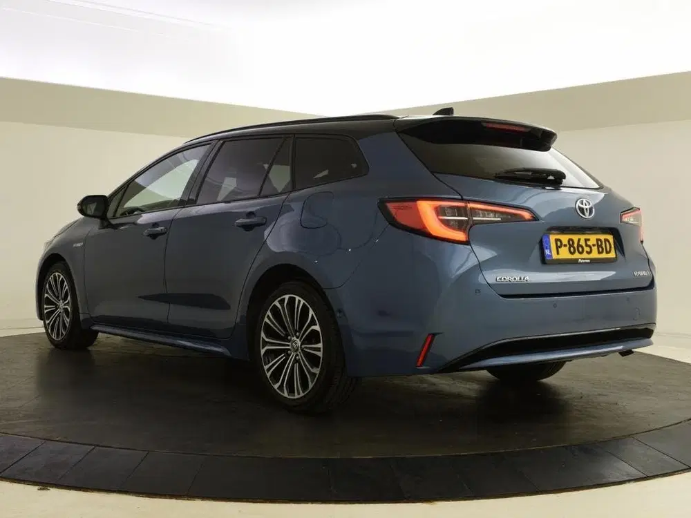 Toyota Corolla 1.8 Hybrid Executive Bi-Tone uit 2022, foto 7