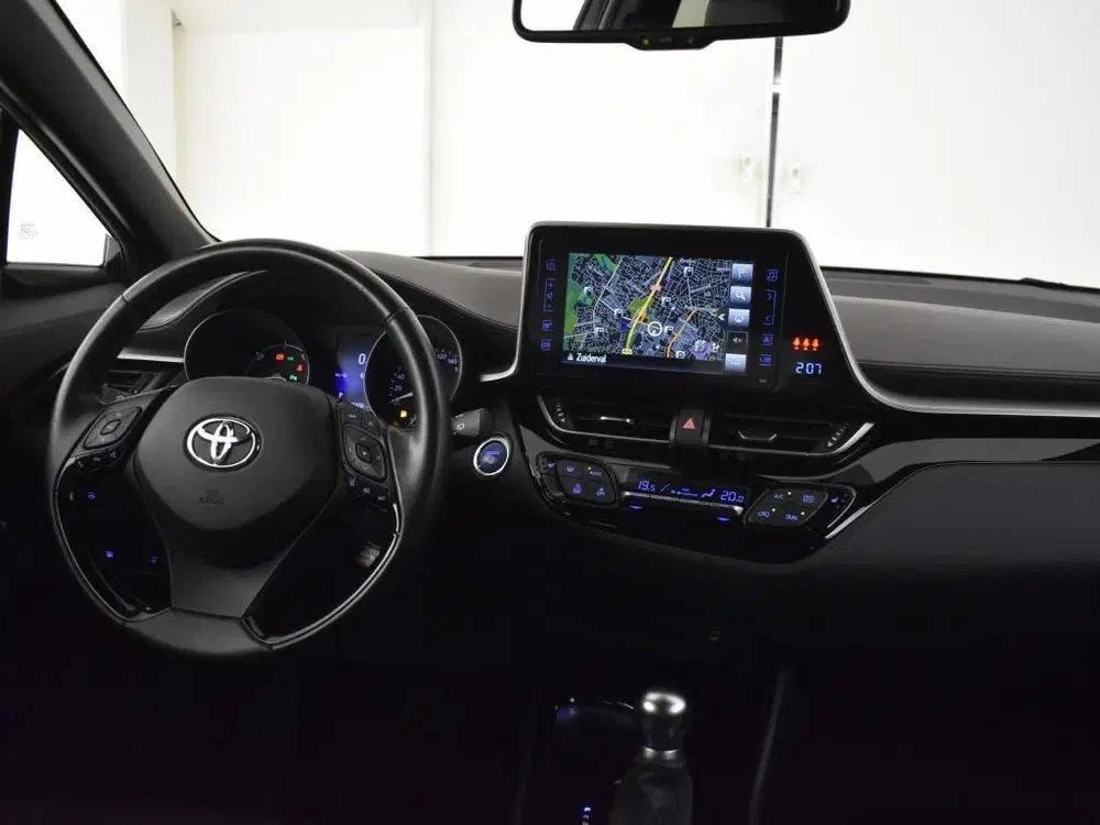 Toyota C-HR 1.8 Hybrid Executive uit 2019, foto 4