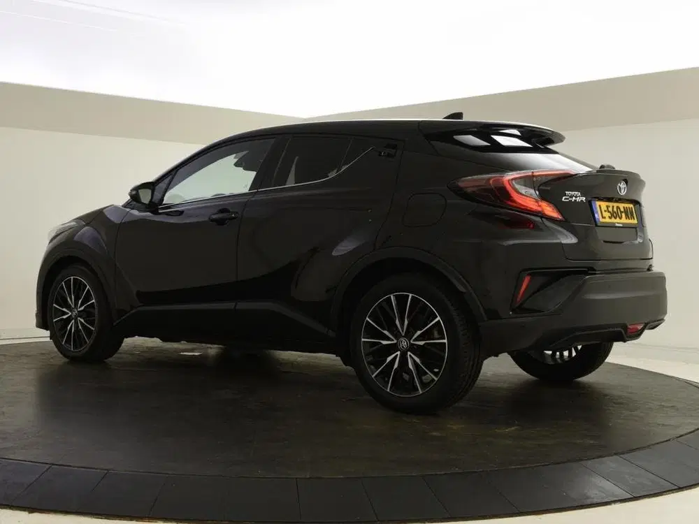 Toyota C-HR 1.8 Hybrid Executive uit 2019, foto 7