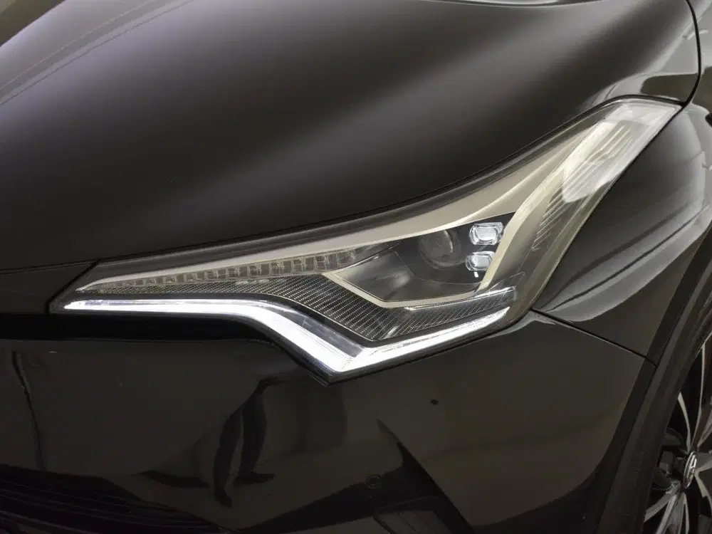 Toyota C-HR 1.8 Hybrid Executive uit 2019, foto 9