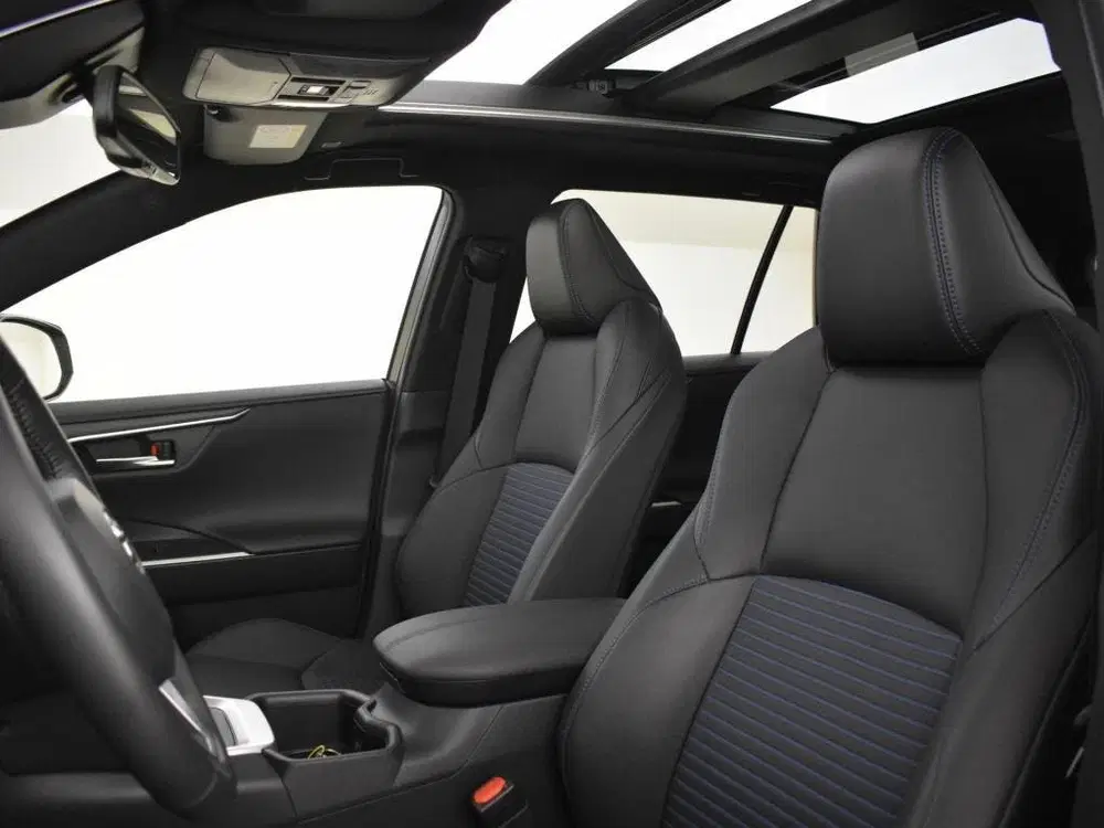 Toyota RAV 4 2.5 Hybrid Style Bi Tone uit 2024, foto 11