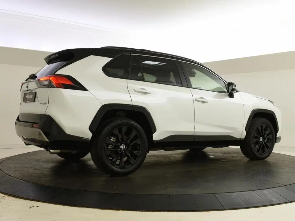 Toyota RAV 4 2.5 Hybrid Style Bi Tone uit 2024, foto 2