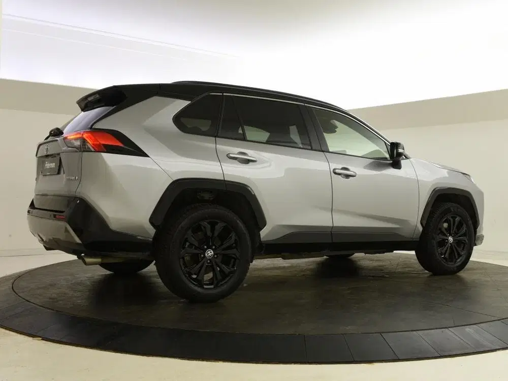 Toyota RAV 4 2.5 Hybrid Style Bi Tone uit 2024, foto 2