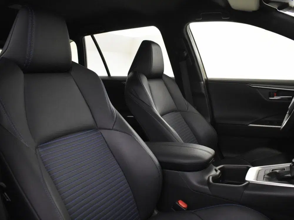 Toyota RAV 4 2.5 Hybrid Style Bi Tone uit 2024, foto 4