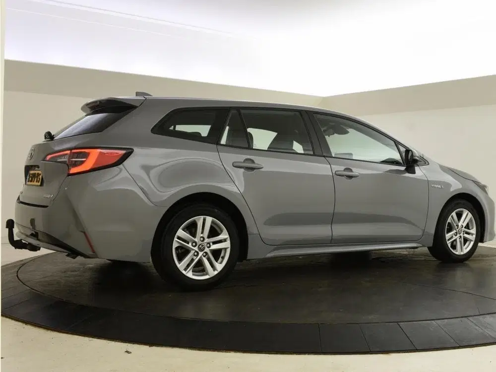 Toyota Corolla 1.8 Hybrid Active uit 2019, foto 2