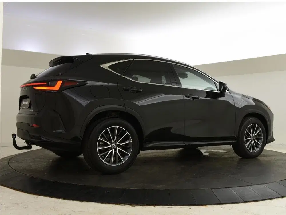 Lexus NX 450h+ AWD Luxury Line uit 2025, foto 2
