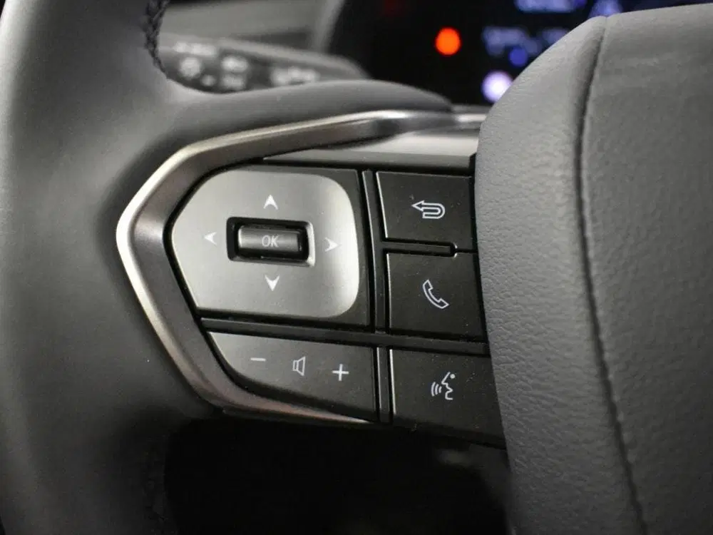 Lexus LBX 2WD uit 2024, foto 14