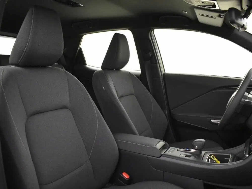 Lexus LBX 2WD uit 2024, foto 3