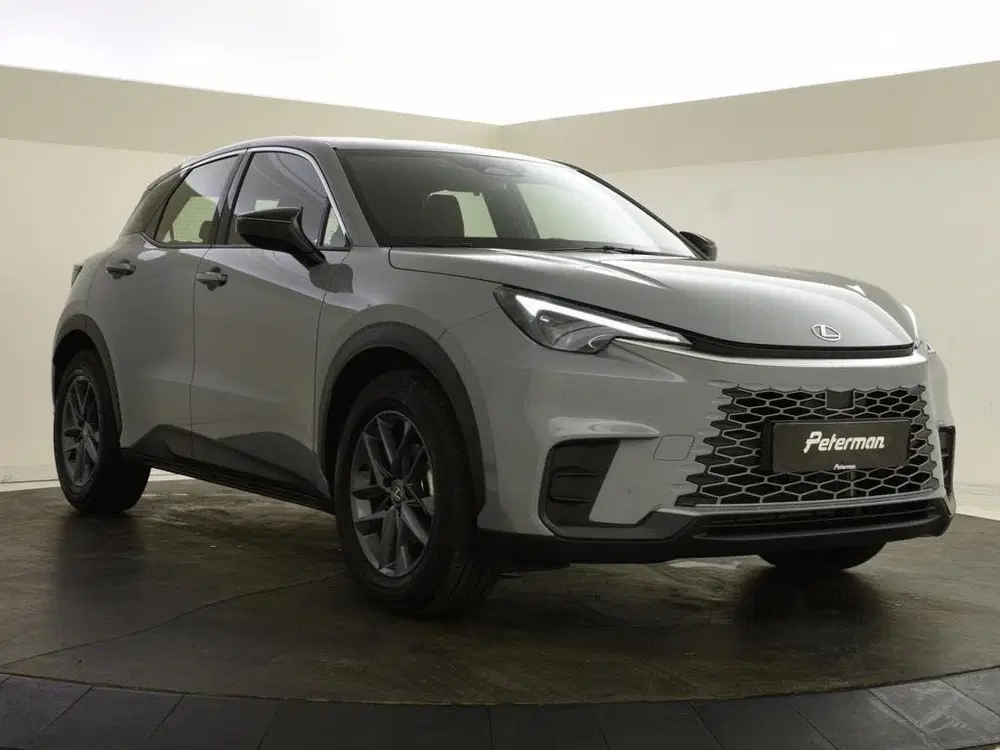 Lexus LBX 2WD uit 2024, foto 5