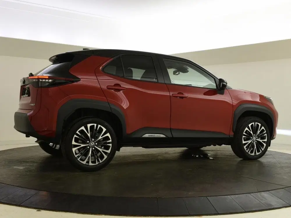 Toyota Yaris Cross 1.5 Hybrid Collection Bi Tone uit 2023, foto 2