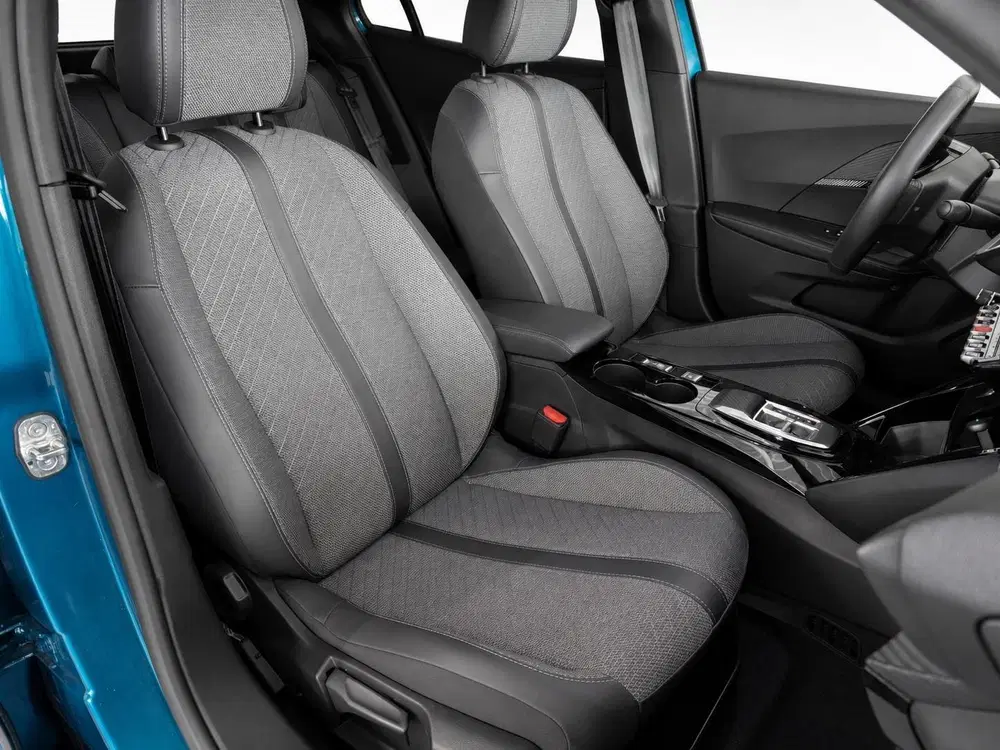 Peugeot 2008 EV Allure Pack 54 kWh Navigatie by Apple C uit 2025, foto 15