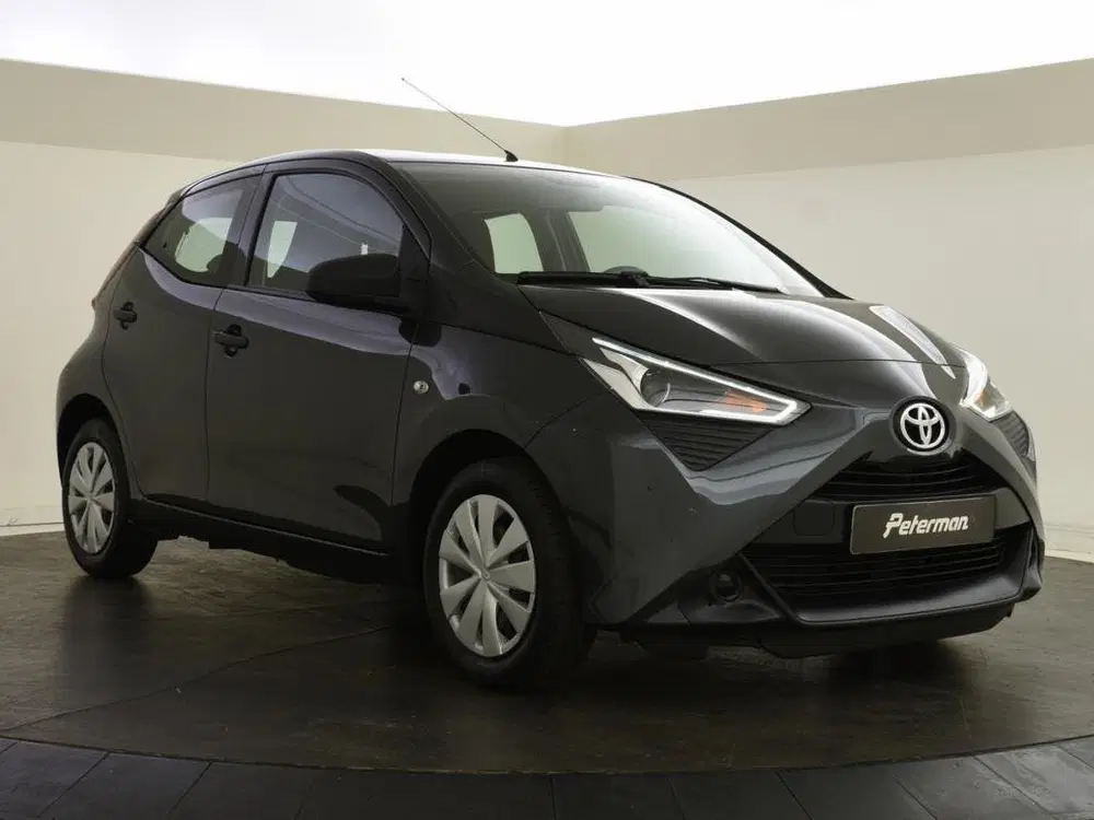 Toyota Aygo 1.0 VVT-i x-fun uit 2020, foto 2
