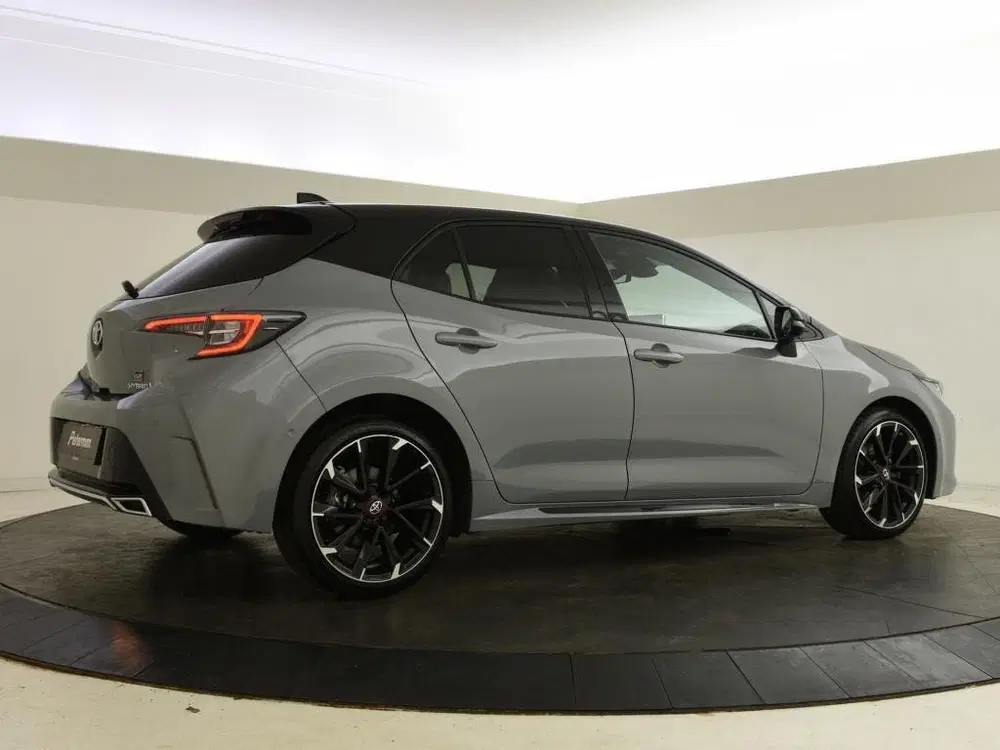 Toyota Corolla 1.8 Hybrid GR-Sport uit 2023, foto 2