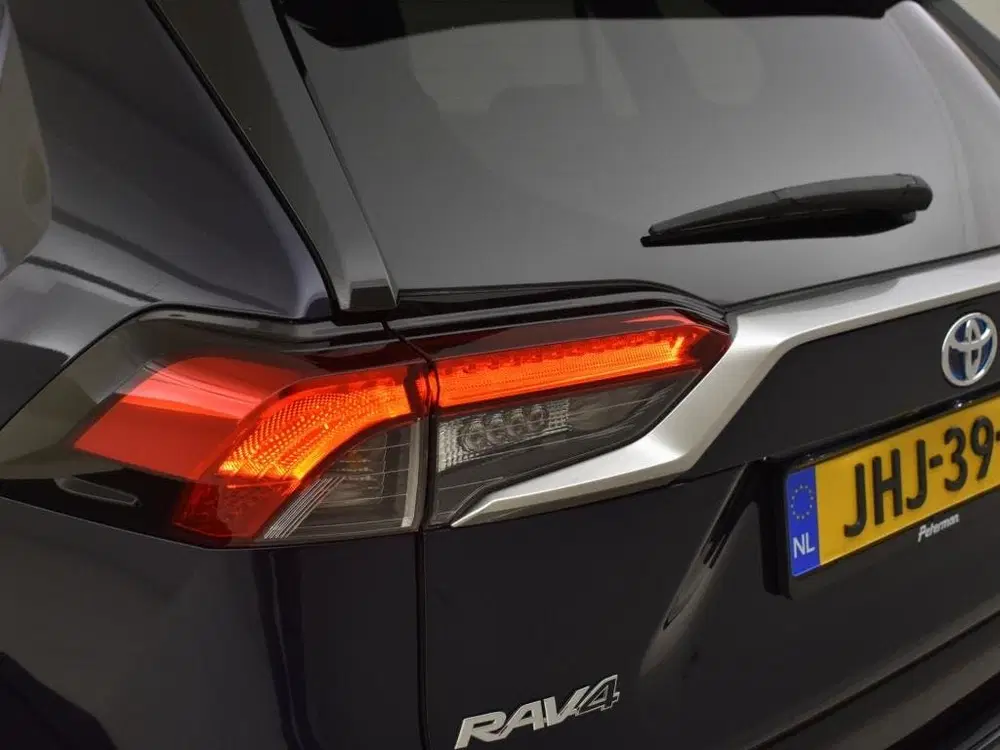 Toyota RAV 4 2.5 Hybrid AWD Style Bi-Tone uit 2021, foto 11