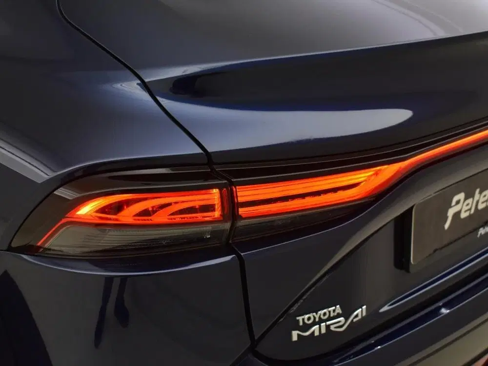 Toyota Mirai Executive uit 2021, foto 11