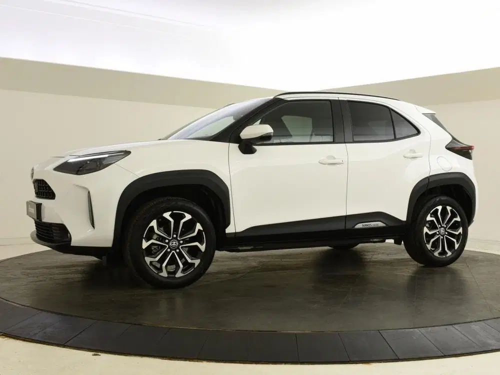 Toyota Yaris Cross 1.5 Hybrid 115 First Edition uit 2024, foto 6
