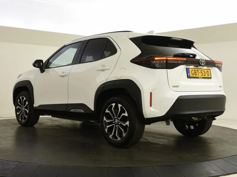 Toyota Yaris Cross 1.5 Hybrid 115 First Edition uit 2024, foto 7