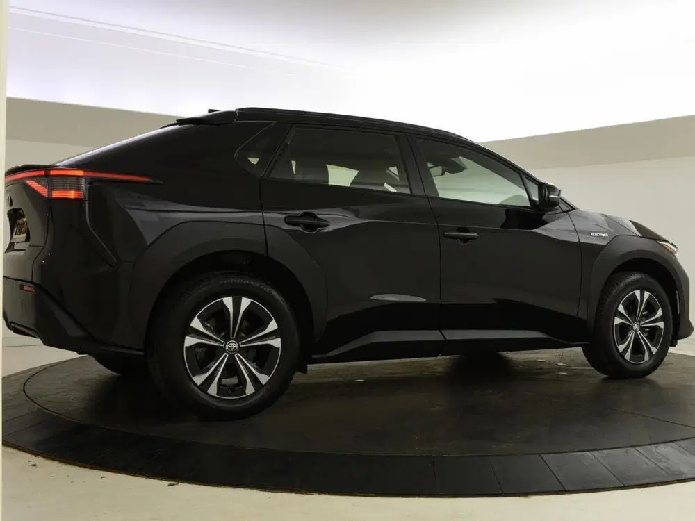 Toyota bZ4X Business 71 kWh 3 Fase uit 2023, foto 2
