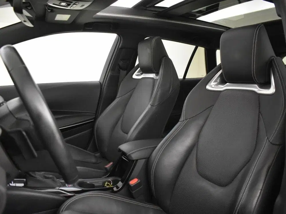 Toyota Corolla 2.0 Hybrid Premium uit 2021, foto 13