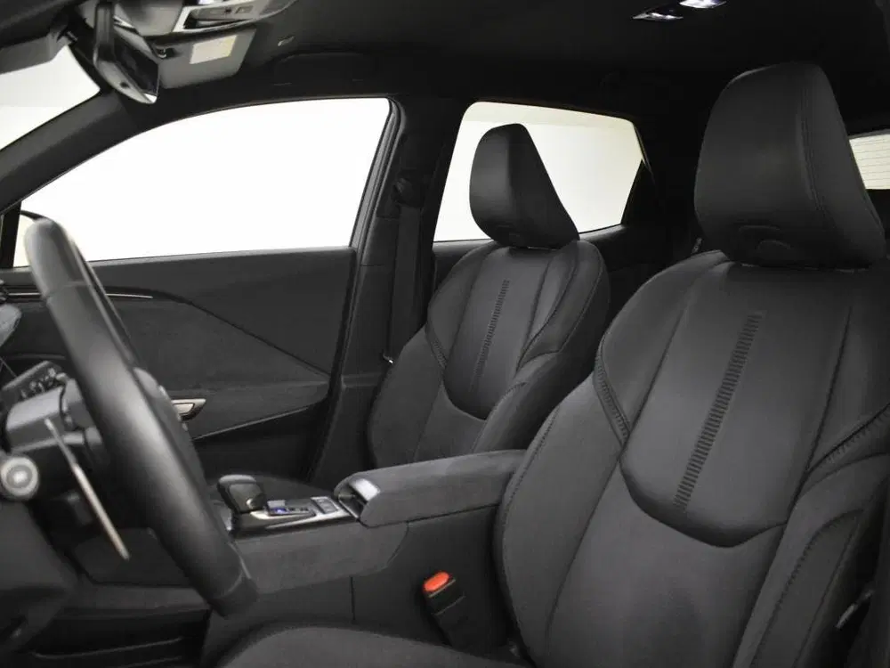 Lexus LBX Original Edition AWD uit 2024, foto 11