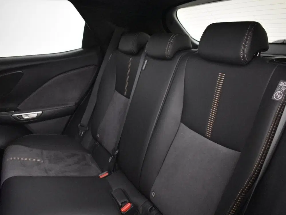 Lexus LBX Cool 2WD uit 2024, foto 12