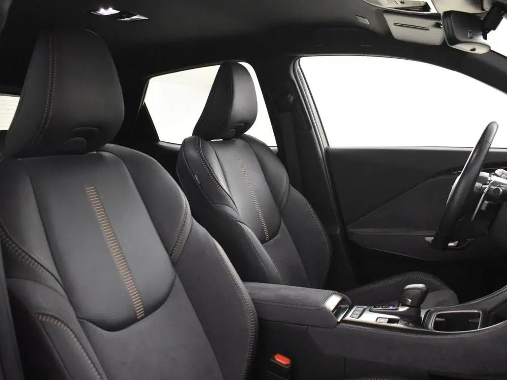 Lexus LBX Cool 2WD uit 2024, foto 3