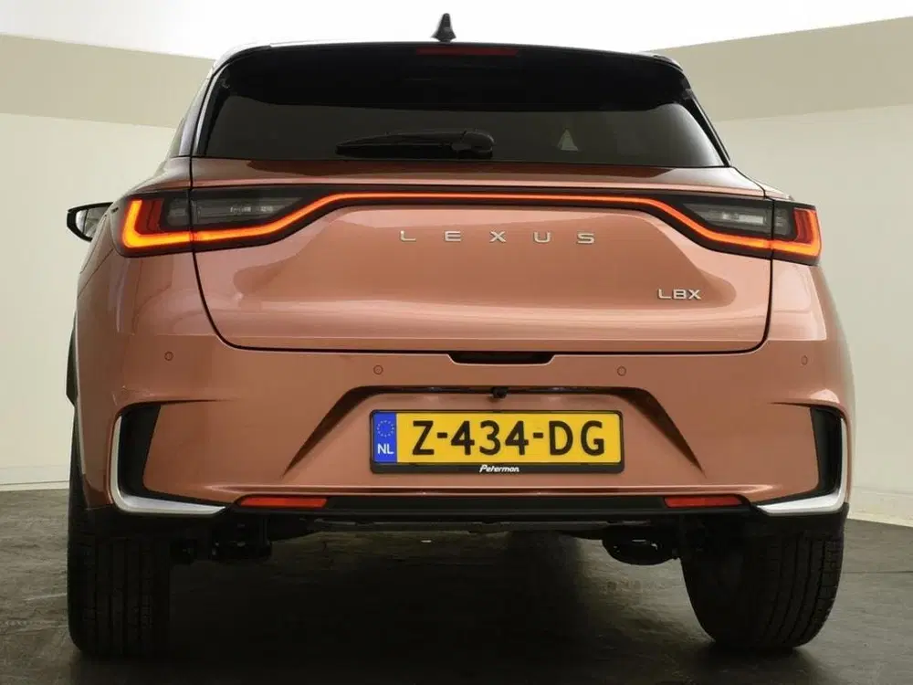 Lexus LBX Cool 2WD uit 2024, foto 9