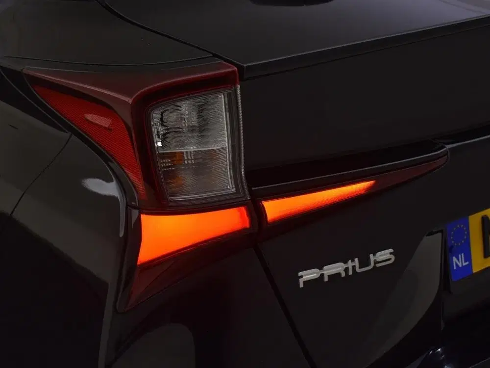 Toyota Prius 1.8 Executive uit 2021, foto 10