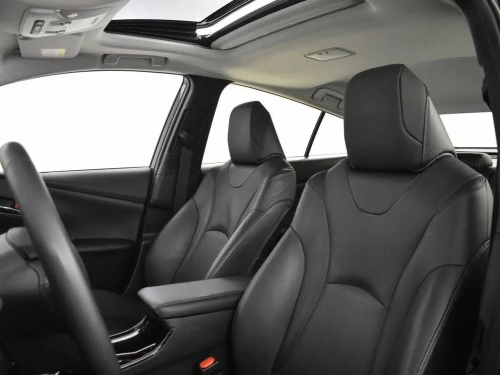 Toyota Prius 1.8 Executive uit 2021, foto 11