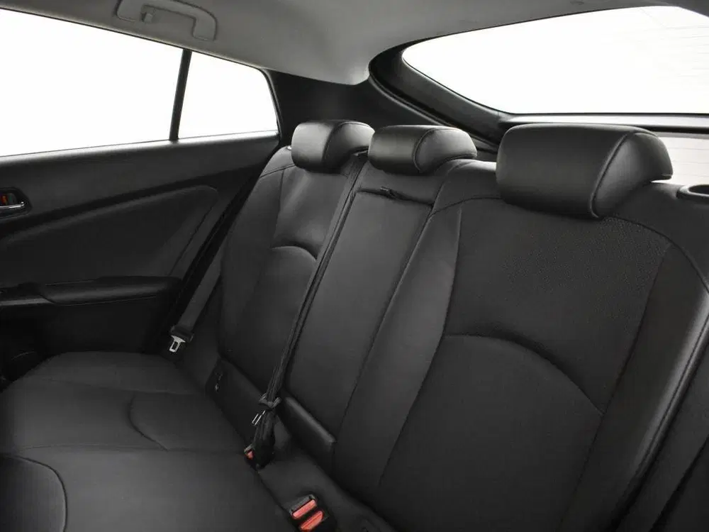 Toyota Prius 1.8 Executive uit 2021, foto 12