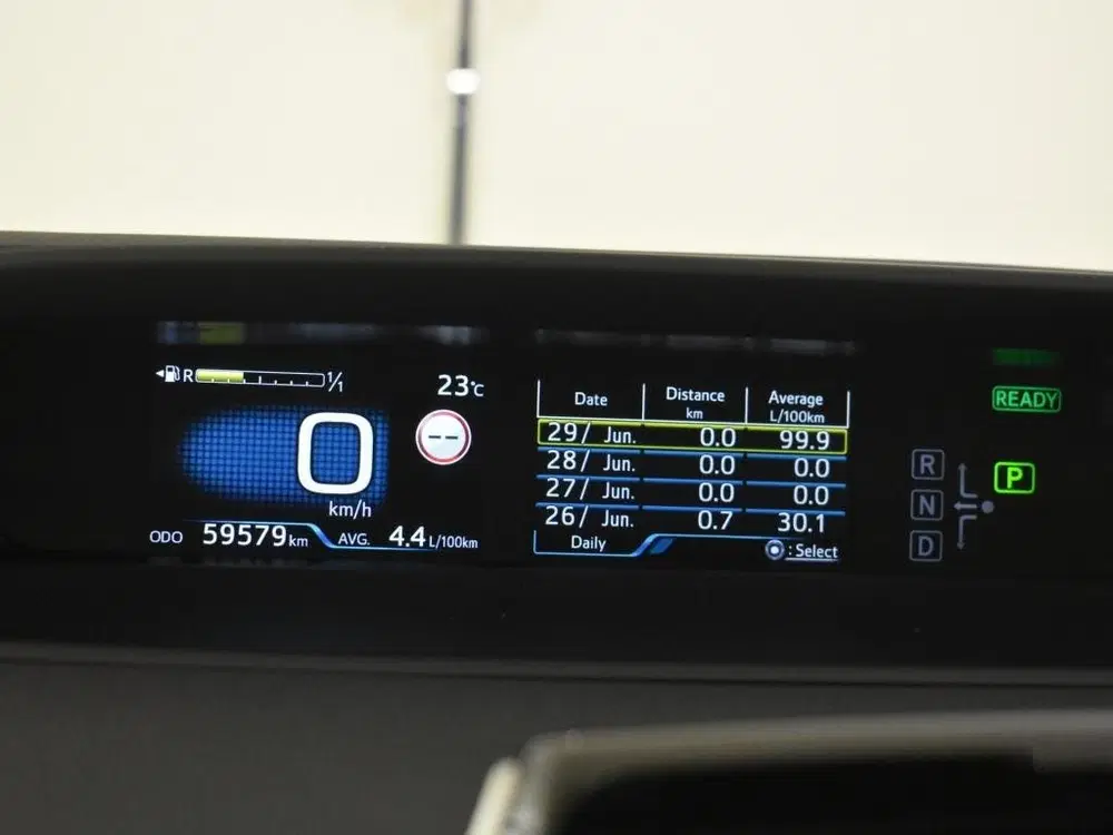Toyota Prius 1.8 Executive uit 2021, foto 15