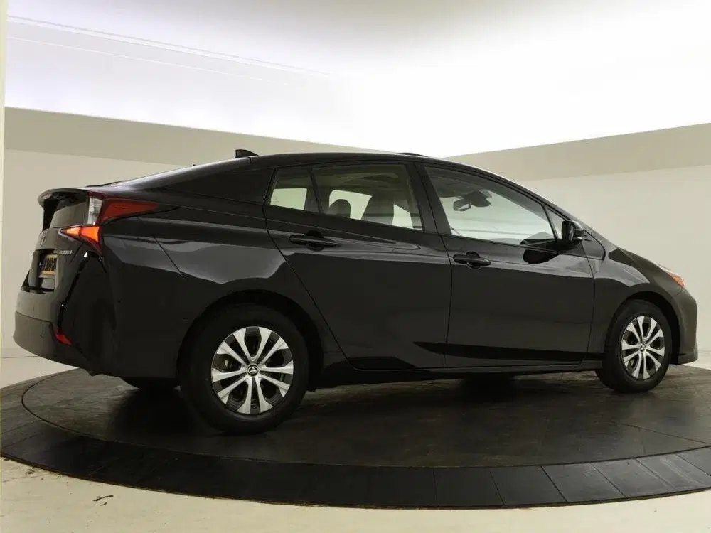 Toyota Prius 1.8 Executive uit 2021, foto 2