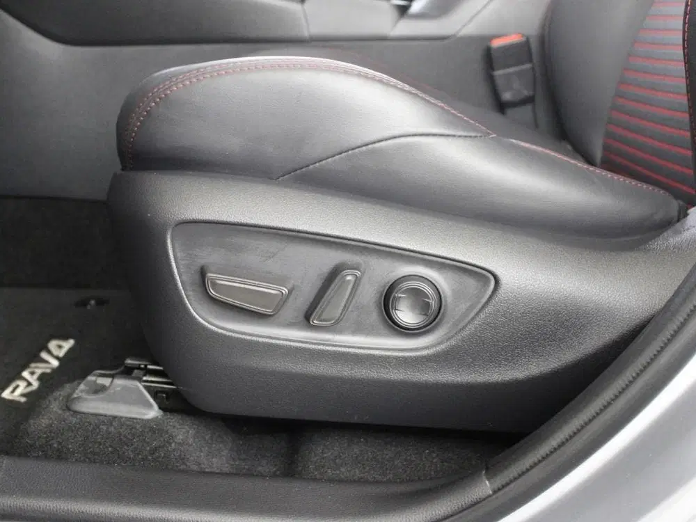 Toyota RAV 4 2.5 Plug In Hybrid Style uit 2023, foto 12