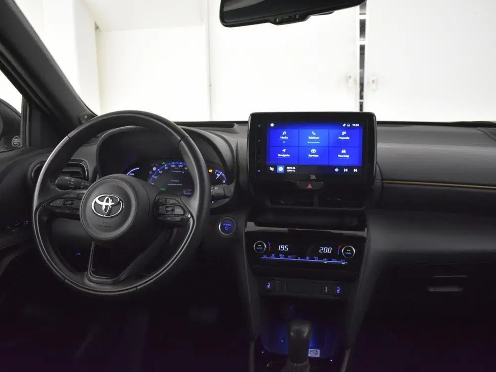 Toyota Yaris Cross 1.5 Hybrid Première Edition uit 2022, foto 3