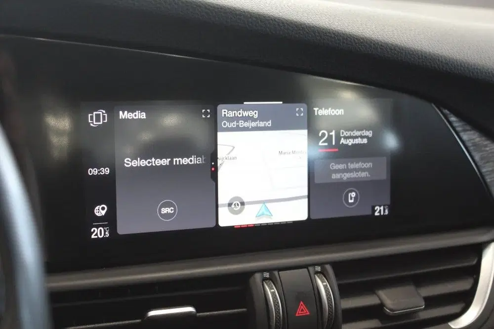 Alfa Romeo Giulia 2.0T Super uit 2020, foto 12