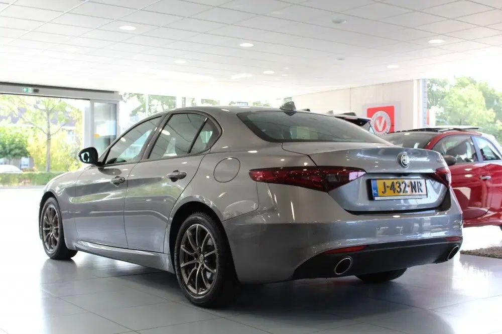 Alfa Romeo Giulia 2.0T Super uit 2020, foto 3