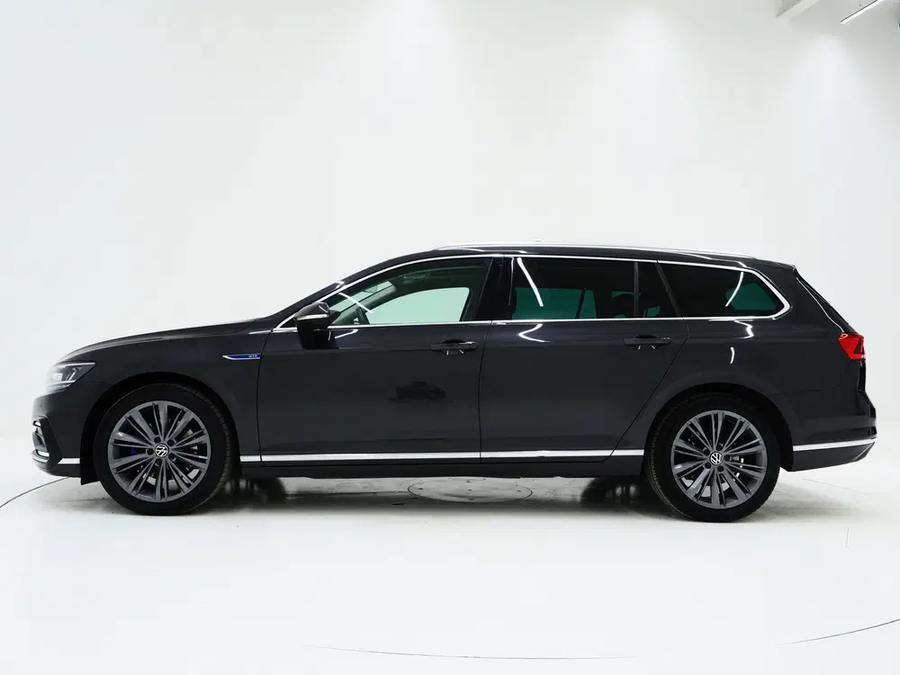 Volkswagen Passat 1.4 TSI PHEV GTE uit 2022, foto 2