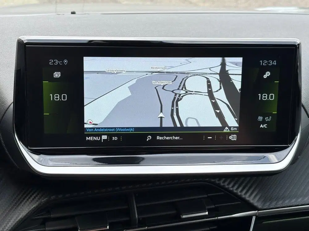 Peugeot 208 1.2 PURETECH 130PK AUT. GT NAVI CAMERA CAR uit 2022, foto 7
