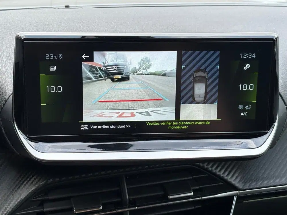 Peugeot 208 1.2 PURETECH 130PK AUT. GT NAVI CAMERA CAR uit 2022, foto 8