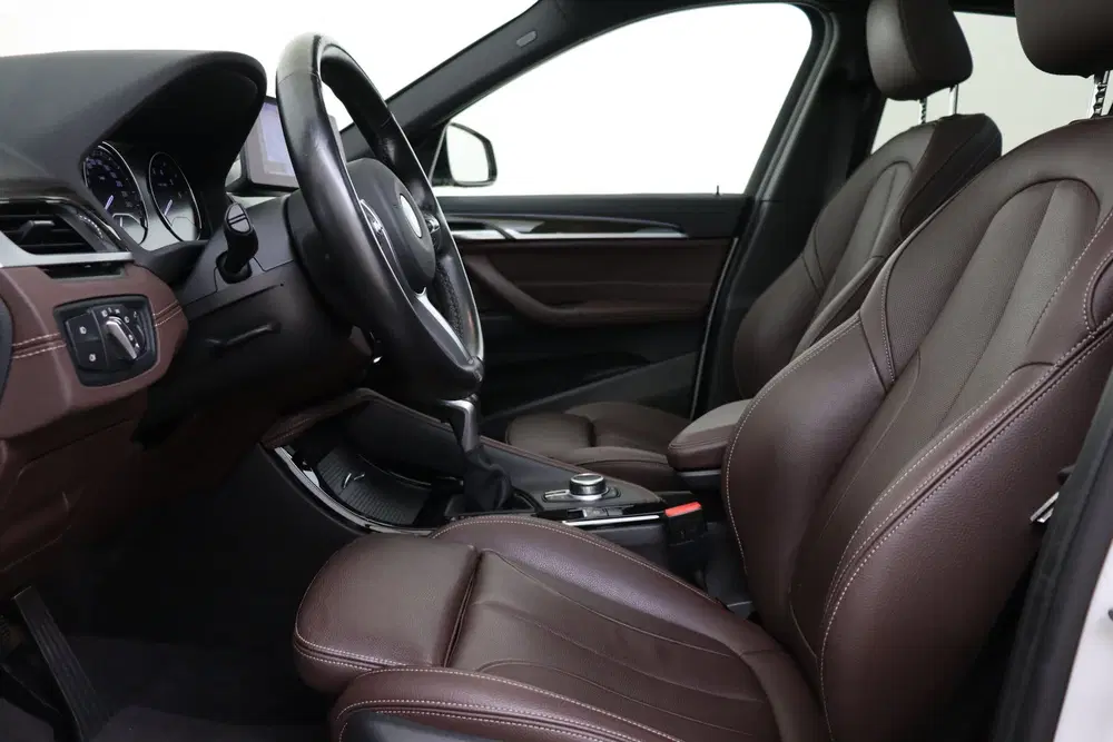 BMW X1 xDrive25e High Executive M Sport Automaat uit 2021, foto 12