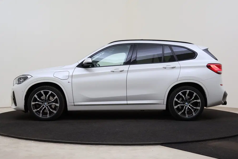 BMW X1 xDrive25e High Executive M Sport Automaat uit 2021, foto 14